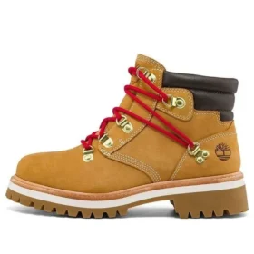 Wodoodporne botki Holiday Luxe „Pszeniczny Nubuck” Wodoodporne botki Holiday Luxe „Pszeniczny Nubuck”